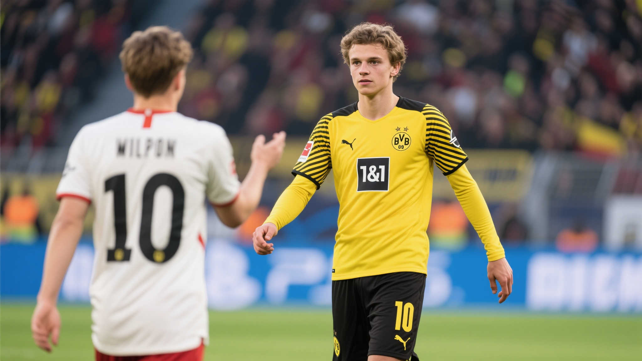 “维尔茨球衣号码成谜,此前否认选择10号传闻” 在球迷的期待中,很多人猜测他可能会选择10号,因为